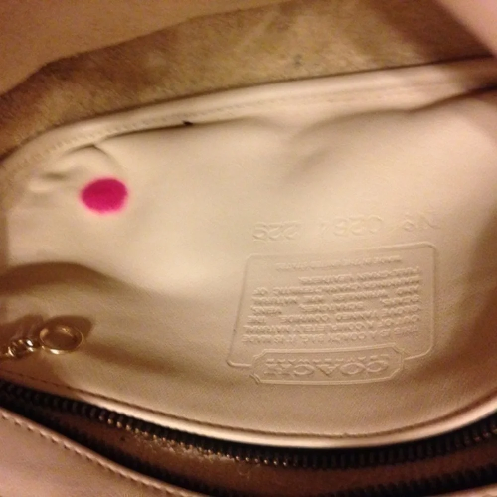 Coach vintage cream white cross body bag pleated